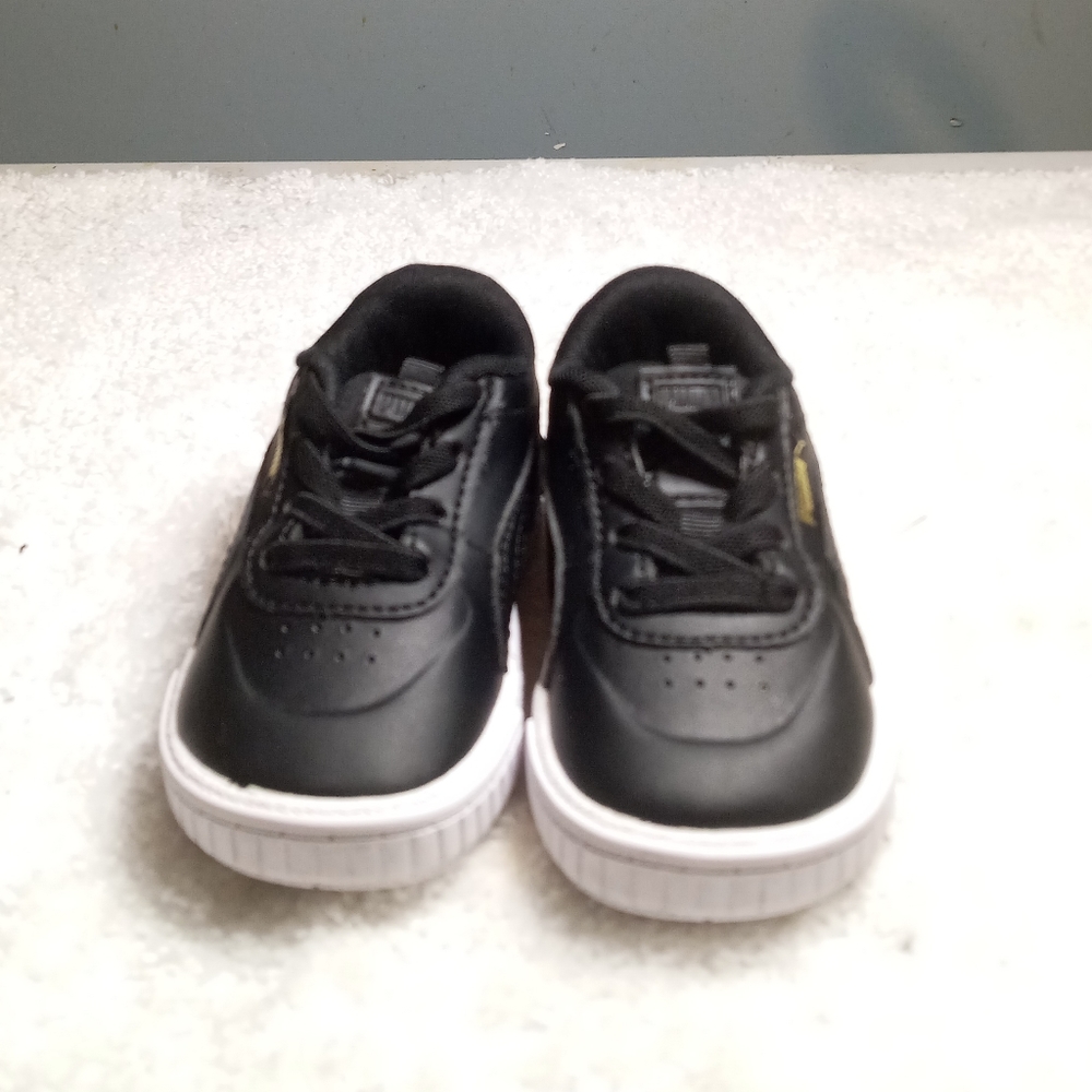Baby Black/White Puma Pre-owned Size 5C